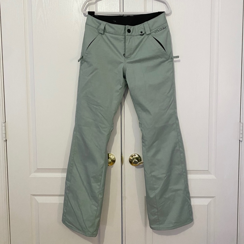 [SOLD] Volcom Frochickie Snowboard Pants in Sage